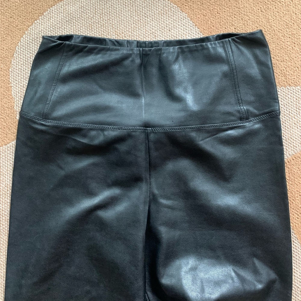 ✨Daria Vegan Leggings - Picture 7 of 8